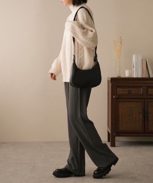 IAMUSE（アイアミューズ）の「フェイクレザーサイドベルトショルダーバッグ S0838【IAMUSE】（ショルダーバッグ・レディース・ホワイト/ブラック・FREE）」の12枚目の写真