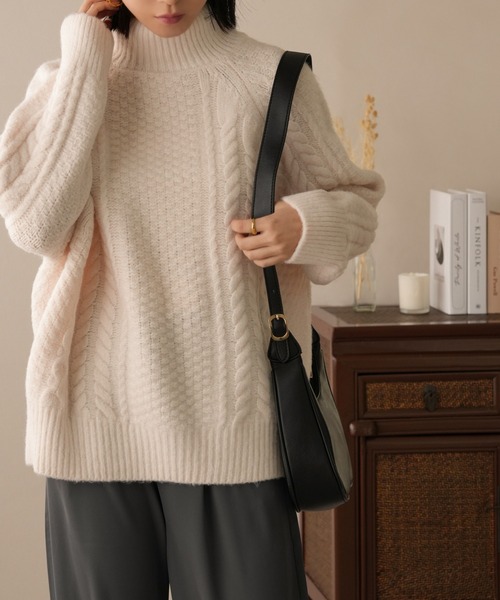 IAMUSE（アイアミューズ）の「フェイクレザーサイドベルトショルダーバッグ S0838【IAMUSE】（ショルダーバッグ・レディース・ホワイト/ブラック・FREE）」の6枚目の写真