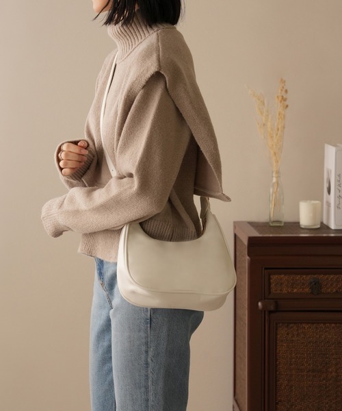 IAMUSE（アイアミューズ）の「フェイクレザーサイドベルトショルダーバッグ S0838【IAMUSE】（ショルダーバッグ・レディース・ホワイト/ブラック・FREE）」の4枚目の写真