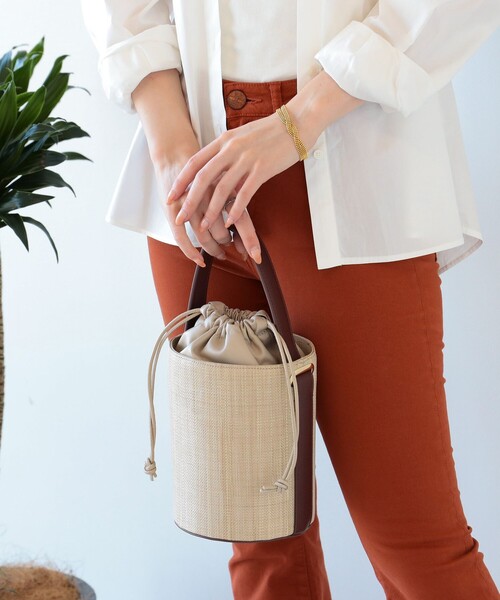 Ray BEAMS（レイビームス）の「Ray BEAMS / バケット バッグ（トートバッグ・レディース・ナチュラル/ブラック・ONE SIZE）」の4枚目の写真