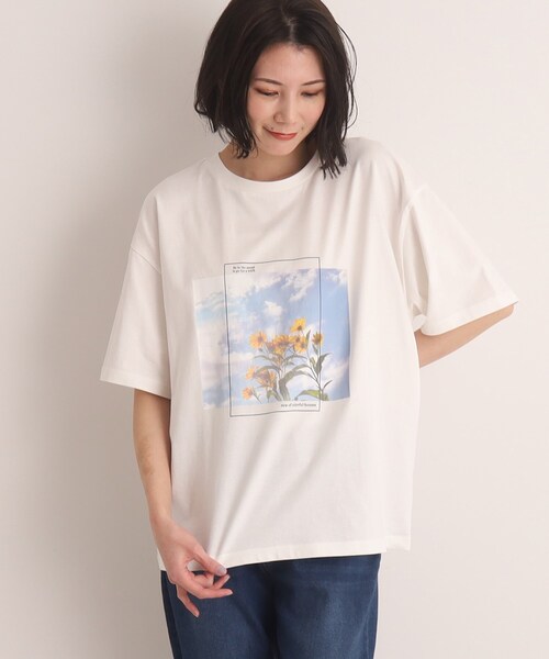 SHOO・LA・RUE（シューラルー）の「◆【プチプラ/コットン100％】選べるプリント バリエーション 大人きれい 半袖Tシャツ（Tシャツ/カットソー・レディース・ホワイト系7/ホワイト系9/ブラック系/ダークグリーン系4/チャコール/ブラック系3/ピンク系/ブラウン系その他5/ネイビー系6/ゴールド系その他5/ホワイト系3/オフホワイト・04/03/02）」の13枚目の写真