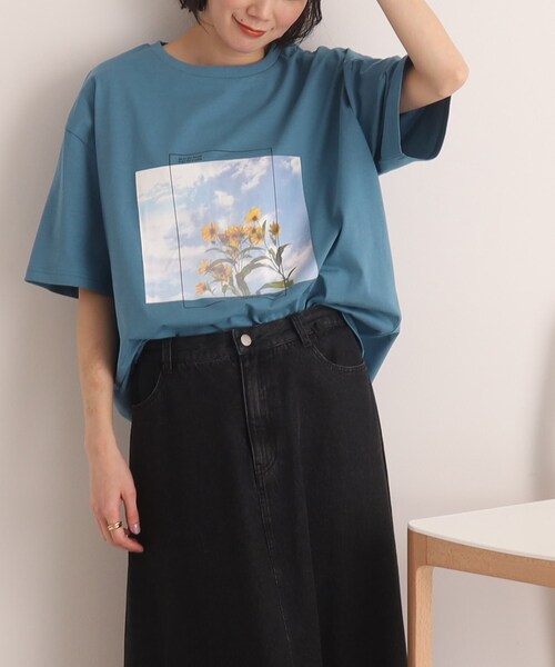 SHOO・LA・RUE（シューラルー）の「◆【プチプラ/コットン100％】選べるプリント バリエーション 大人きれい 半袖Tシャツ（Tシャツ/カットソー・レディース・ホワイト系7/ホワイト系9/ブラック系/ダークグリーン系4/チャコール/ブラック系3/ピンク系/ブラウン系その他5/ネイビー系6/ゴールド系その他5/ホワイト系3/オフホワイト・04/03/02）」の21枚目の写真