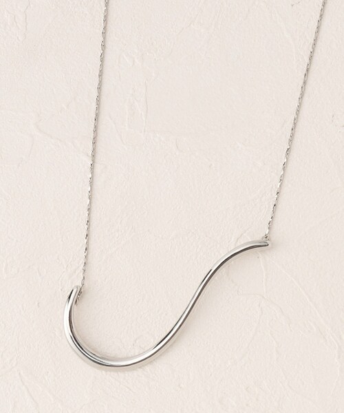 SHOO・LA・RUE（シューラルー）の「◆カーブワントップネックレス（ネックレス・レディース・ピンクゴールド/シルバー/ゴールド・00）」の2枚目の写真