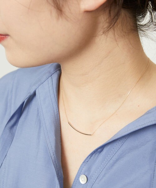 Aresense（アーセンス）の「esne/エスネ K10バーネックレス（ネックレス・レディース・ゴールド・ONE SIZE）」の6枚目の写真