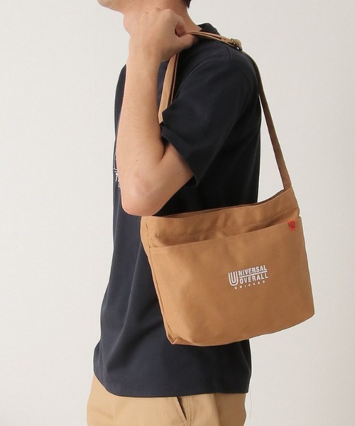 UNIVERSAL OVERALL（ユニバーサルオーバーオール）の「UNIVERSAL OVERALL キャンバスショルダーバッグ（ショルダーバッグ・メンズ・ブラック/オフホワイト/キャメル・FREE）」の4枚目の写真