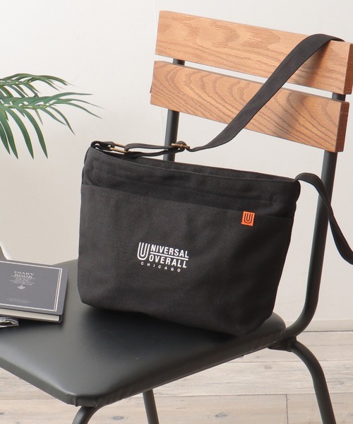 UNIVERSAL OVERALL（ユニバーサルオーバーオール）の「UNIVERSAL OVERALL キャンバスショルダーバッグ（ショルダーバッグ・メンズ・ブラック/オフホワイト/キャメル・FREE）」の8枚目の写真