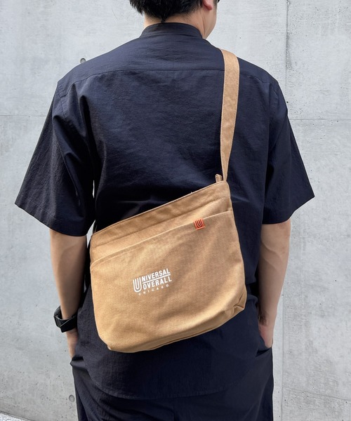 UNIVERSAL OVERALL（ユニバーサルオーバーオール）の「UNIVERSAL OVERALL キャンバスショルダーバッグ（ショルダーバッグ・メンズ・ブラック/オフホワイト/キャメル・FREE）」の19枚目の写真