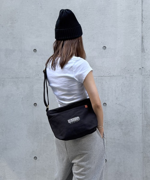 UNIVERSAL OVERALL（ユニバーサルオーバーオール）の「UNIVERSAL OVERALL キャンバスショルダーバッグ（ショルダーバッグ・メンズ・ブラック/オフホワイト/キャメル・FREE）」の21枚目の写真