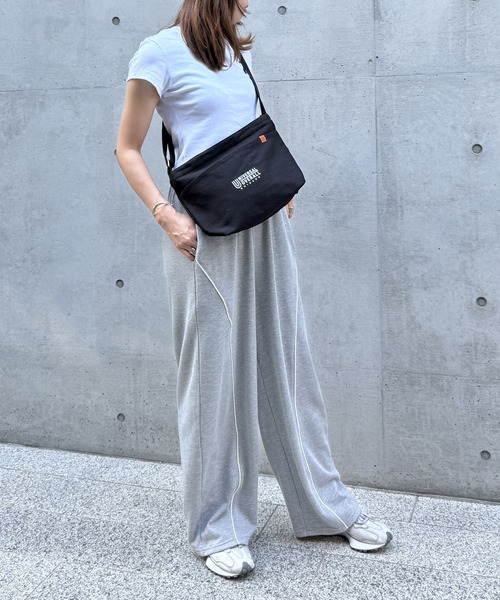 UNIVERSAL OVERALL（ユニバーサルオーバーオール）の「UNIVERSAL OVERALL キャンバスショルダーバッグ（ショルダーバッグ・メンズ・ブラック/オフホワイト/キャメル・FREE）」の22枚目の写真