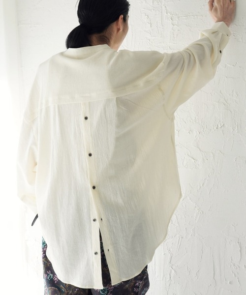 Air Tokyo(エアートウキョー)の「オーバーサイズ アシンメトリー スタンドカラー バックオープン L/S シャツ(シャツ/ブラウス・メンズ・ブラック/アイボリー/ブラック系その他/ホワイト系その他・MEDIUM/LARGE)」の9枚目の写真