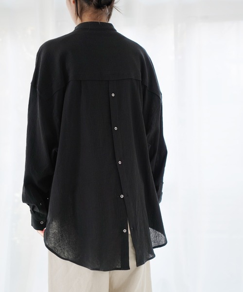 Air Tokyo(エアートウキョー)の「オーバーサイズ アシンメトリー スタンドカラー バックオープン L/S シャツ(シャツ/ブラウス・メンズ・ブラック/アイボリー/ブラック系その他/ホワイト系その他・MEDIUM/LARGE)」の15枚目の写真