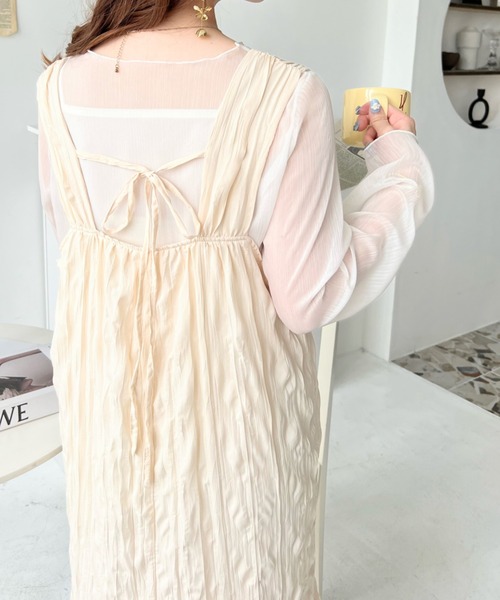 moment+（モーメントプラス）の「シワ加工Vネックジャンスカ/ワンピース（ジャンパースカート・レディース・ブラック/ナチュラル・M/L）」の7枚目の写真