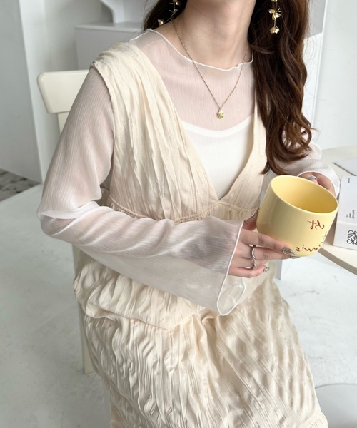 moment+（モーメントプラス）の「シワ加工Vネックジャンスカ/ワンピース（ジャンパースカート・レディース・ブラック/ナチュラル・M/L）」の8枚目の写真