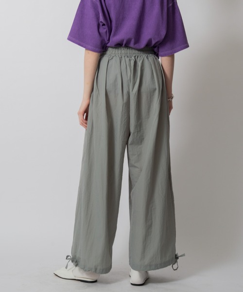 D.TT.K(ディティーティーケー)の「【ユニセックスアイテム】NYLON BALLOON TROUSERS ナイロン バルーンシルエット パンツ(カーゴパンツ・メンズ・ダークグレー/ライトグレー/ワイン系・FREE)」の9枚目の写真