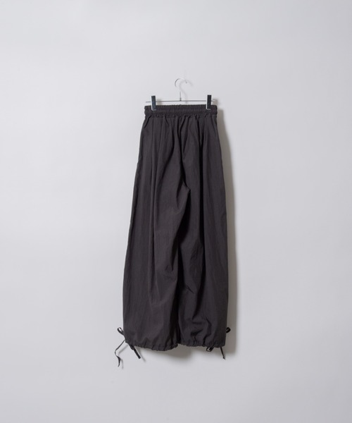 D.TT.K(ディティーティーケー)の「【ユニセックスアイテム】NYLON BALLOON TROUSERS ナイロン バルーンシルエット パンツ(カーゴパンツ・メンズ・ダークグレー/ライトグレー/ワイン系・FREE)」の5枚目の写真
