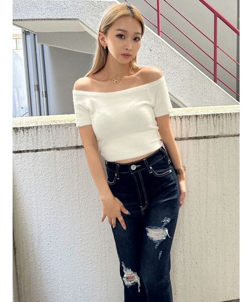 GYDA（ジェイダ）の「オフショルシャギーニットTOPS（ニット/セーター・レディース・ベージュ/パープル/オフホワイト・FREE）」の2枚目の写真