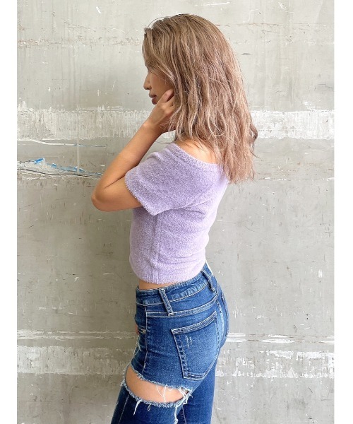 GYDA（ジェイダ）の「オフショルシャギーニットTOPS（ニット/セーター・レディース・ベージュ/パープル/オフホワイト・FREE）」の20枚目の写真