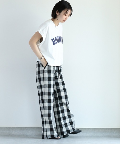 cepo(セポ)の「サテンカレッジロゴTee(Tシャツ/カットソー・レディース・ブラック/ベージュ/オフホワイト/サックスブルー・M)」の9枚目の写真