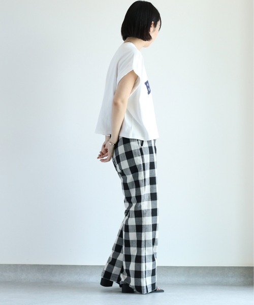 cepo(セポ)の「サテンカレッジロゴTee(Tシャツ/カットソー・レディース・ブラック/ベージュ/オフホワイト/サックスブルー・M)」の11枚目の写真
