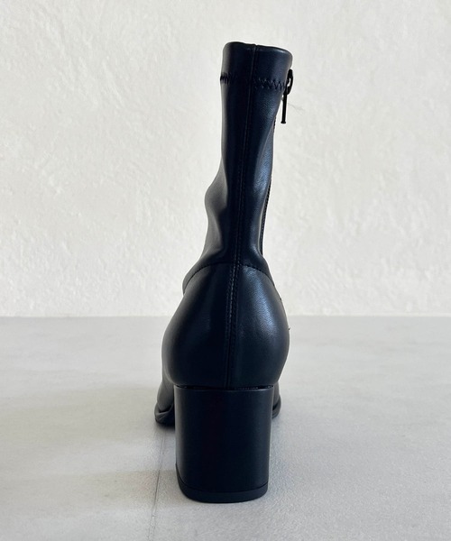 ORiental TRaffic(オリエンタルトラフィック)の「ラウンドトゥストレッチブーツ 31425(ブーツ・レディース・ブラック/ベージュ/イエロー/シルバー・SS/M/LL/L/3L/S)」の12枚目の写真