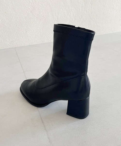 ORiental TRaffic(オリエンタルトラフィック)の「ラウンドトゥストレッチブーツ 31425(ブーツ・レディース・ブラック/ベージュ/イエロー/シルバー・SS/M/LL/L/3L/S)」の15枚目の写真