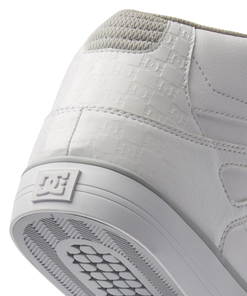 DC SHOES(ディーシーシューズ)の「PURE HIGH-TOP WC SE/DCパテントレザーワンポイントブランドロゴハイカットスニーカー(スニーカー・メンズ・ブラック/ホワイト・26cm/28cm/23.5cm/24.5cm/25cm/25.5cm/23cm/27cm/29cm/26.5cm/27.5cm/24cm/28.5cm)」の8枚目の写真