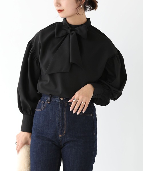 Fit more（フィットモア）の「リボンタイボリュームスリーブブラウス（シャツ/ブラウス・レディース・ブラック/ホワイト・FREE）」の22枚目の写真