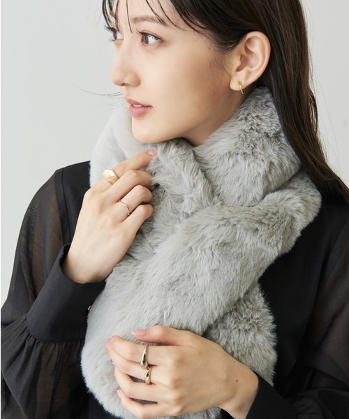 Aunt Marie's(アントマリーズ)の「【オケージョンに大活躍!】ボリュームファーティペット(ネックウォーマー/スヌード・レディース・グレー/アイボリー・FREE)」の16枚目の写真