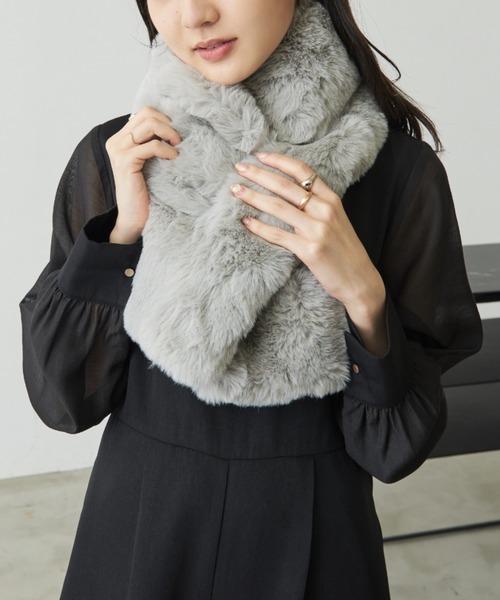 Aunt Marie's(アントマリーズ)の「【オケージョンに大活躍!】ボリュームファーティペット(ネックウォーマー/スヌード・レディース・グレー/アイボリー・FREE)」の18枚目の写真