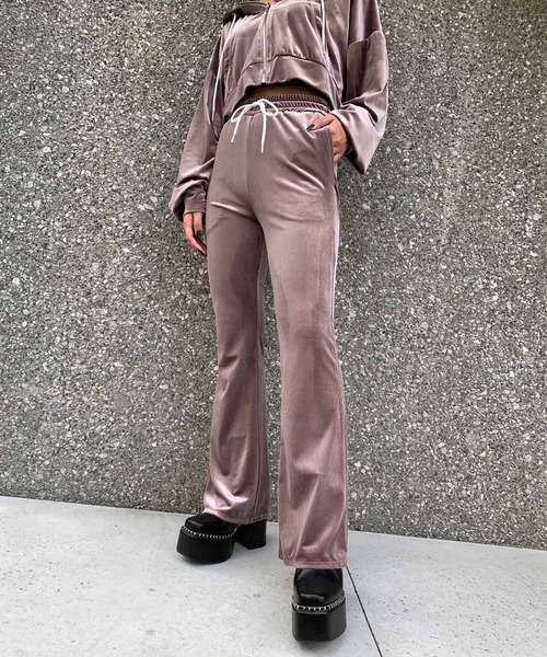 ENVYM（アンビー）の「ベロアフレアパンツ（その他パンツ）」 - WEAR
