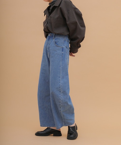 select MOCA(セレクトモカ)の「カーブワイドデニムパンツ(デニムパンツ・レディース・ケミカルウォッシュ/ダークインディゴブルー・FREE)」の20枚目の写真