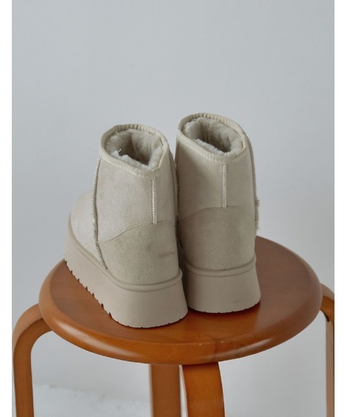 Re:EDIT（リエディ）の「[大きいサイズ有]厚底ショートムートンブーツ（ブーツ・レディース・アイボリー/キャメル/ブラック/ベージュ・MEDIUM/SMALL/XX-LARGE/X-LARGE/LARGE）」の14枚目の写真