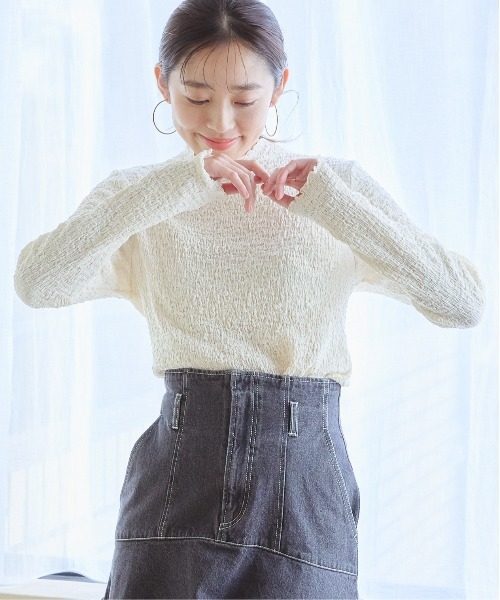 mysty woman（ミスティウーマン）の「シャーリングハイネックプルオーバー　997010（Tシャツ/カットソー・レディース・アイボリー/ブラック/ライトベージュ・FREE）」の2枚目の写真