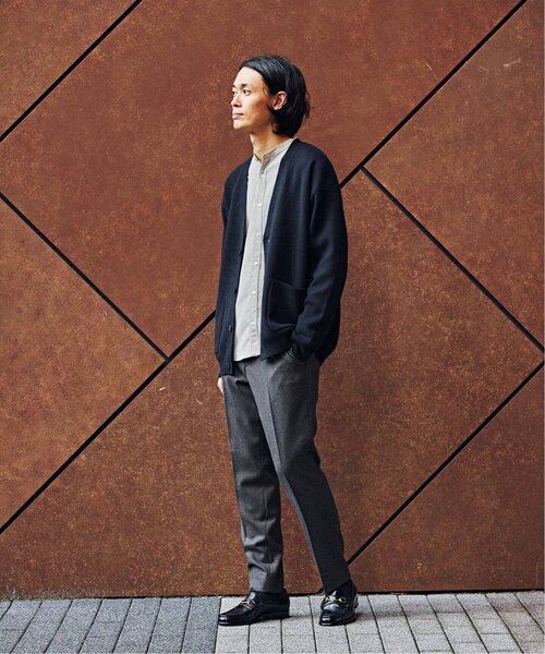 EDIFICE(エディフィス)の「コットン/カシミヤ スムースニット Vネックカーディガン(カーディガン/ボレロ・メンズ・ライトグレー/ブラウン/ブラック/ピンク/ブルー系その他・SMALL/MEDIUM/LARGE)」の7枚目の写真