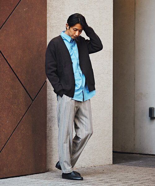 EDIFICE(エディフィス)の「コットン/カシミヤ スムースニット Vネックカーディガン(カーディガン/ボレロ・メンズ・ライトグレー/ブラウン/ブラック/ピンク/ブルー系その他・SMALL/MEDIUM/LARGE)」の17枚目の写真