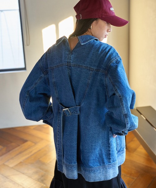 VIS(ビス)の「【洗える】バックベルトオーバーサイズデニムジャケット(デニムジャケット・レディース・ブルー系その他6・FREE)」の9枚目の写真
