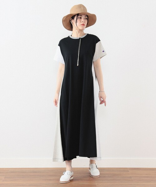 Champion / 別注 ショートスリーブ Aライン ワンピース　紺 BEAMS BOY（ビームスボーイ）の「Champion / 別注 ショート
