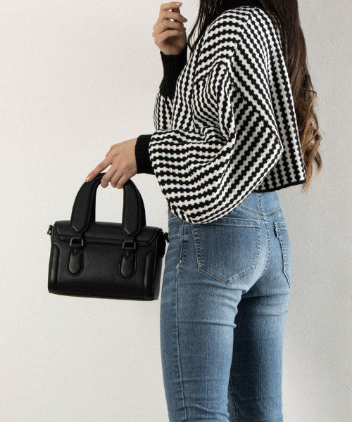 cache cache(カシュ カシュ)の「カシュカシュ cachecache / ワントーンフラップ2wayミニボストン(ショルダーバッグ・レディース・ブラック/イエロー/ベージュ・FREE)」の6枚目の写真