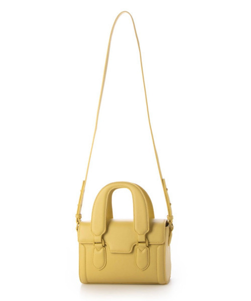 cache cache(カシュ カシュ)の「カシュカシュ cachecache / ワントーンフラップ2wayミニボストン(ショルダーバッグ・レディース・ブラック/イエロー/ベージュ・FREE)」の16枚目の写真