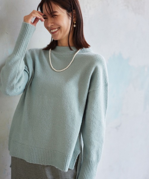 Elura(エルーラ)の「ラメモックネックプルオーバー/996999(ニット/セーター・レディース・ライトベージュ/ライトグレー/グリーン系その他・LARGE/MEDIUM)」の3枚目の写真