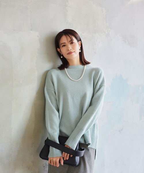 Elura(エルーラ)の「ラメモックネックプルオーバー/996999(ニット/セーター・レディース・ライトベージュ/ライトグレー/グリーン系その他・LARGE/MEDIUM)」の17枚目の写真
