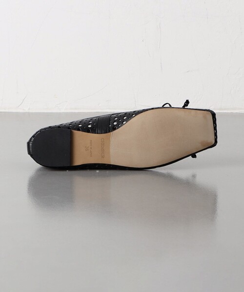 CHEMBUR（チェンバー）の「＜CHEMBUR＞SQ STUD PNCNG フラットシューズ（パンプス・レディース・ブラック・36h/37/38/35h/36/37h/35）」の7枚目の写真