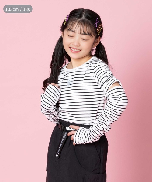 VIVIAN BLUE（ビビアンブルー）の「【VIVIAN BLUE】２Ｗａｙ袖シャーリング長袖Ｔシャツ（Tシャツ/カットソー・キッズ・サックスブルー/ブラック・120/130/140/150）」の2枚目の写真