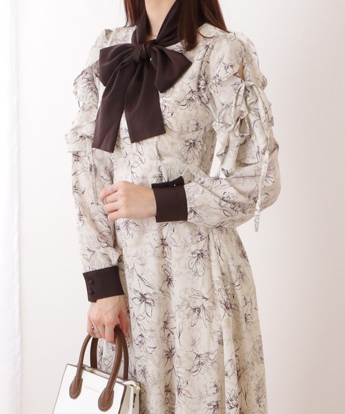 Lace Ladies(レースレディース)の「ボウタイ付き 配色 カットアウト ロング ワンピース(ワンピース・レディース・ブラック/ブラウン・S/FREE)」の1枚目の写真