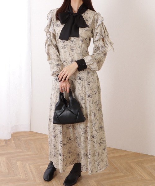 Lace Ladies(レースレディース)の「ボウタイ付き 配色 カットアウト ロング ワンピース(ワンピース・レディース・ブラック/ブラウン・S/FREE)」の3枚目の写真