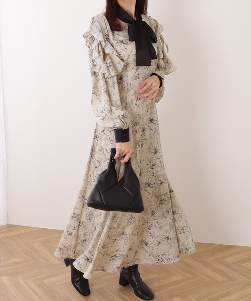 Lace Ladies(レースレディース)の「ボウタイ付き 配色 カットアウト ロング ワンピース(ワンピース・レディース・ブラック/ブラウン・S/FREE)」の8枚目の写真
