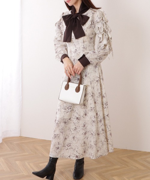 Lace Ladies(レースレディース)の「ボウタイ付き 配色 カットアウト ロング ワンピース(ワンピース・レディース・ブラック/ブラウン・S/FREE)」の10枚目の写真