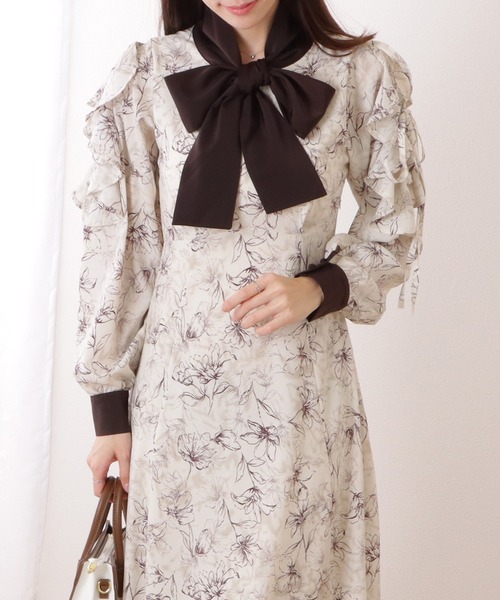 Lace Ladies(レースレディース)の「ボウタイ付き 配色 カットアウト ロング ワンピース(ワンピース・レディース・ブラック/ブラウン・S/FREE)」の11枚目の写真