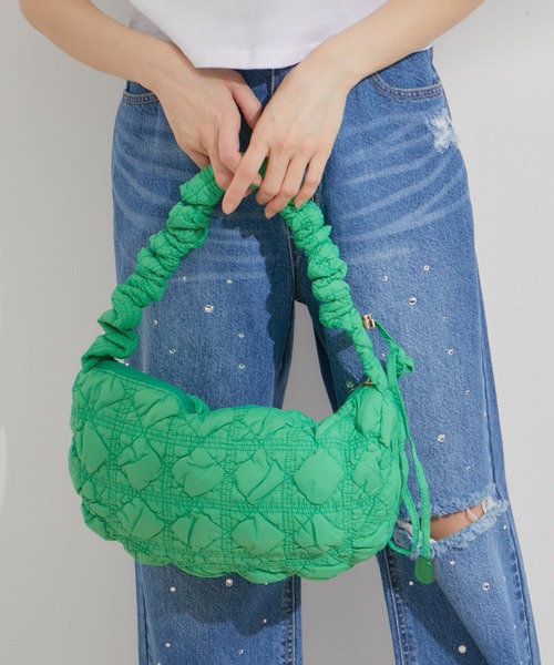 VIS（ビス）の「キルティングクシュクシュショルダー（ショルダーバッグ・レディース・ブラック/キナリ/グリーン/シルバー・FREE）」の5枚目の写真