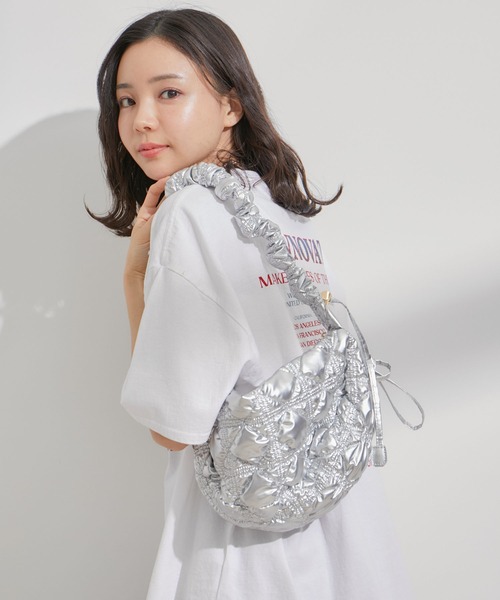 VIS（ビス）の「キルティングクシュクシュショルダー（ショルダーバッグ・レディース・ブラック/キナリ/グリーン/シルバー・FREE）」の9枚目の写真